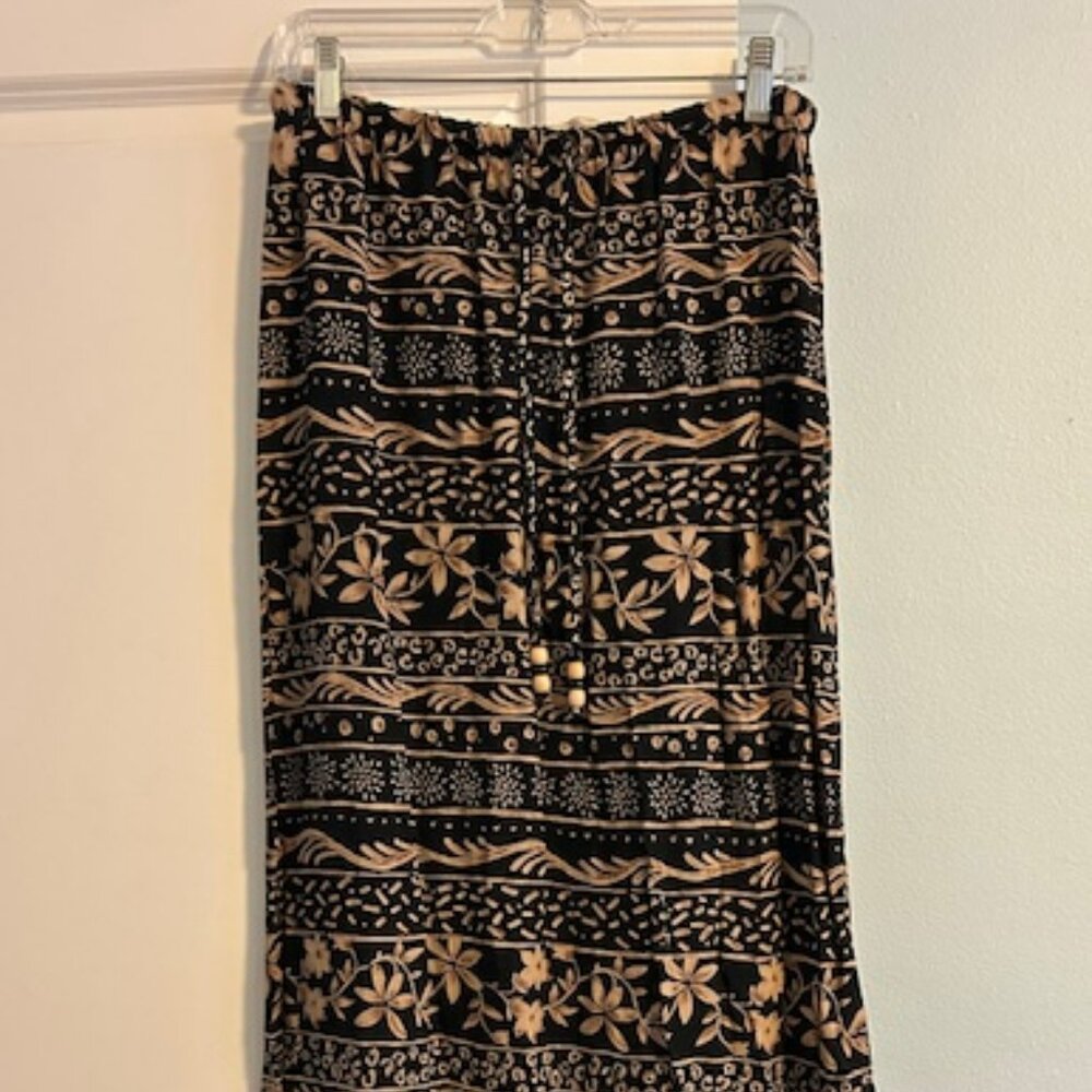 Notations Long Skirt, Elastic Waist, Size Medium
